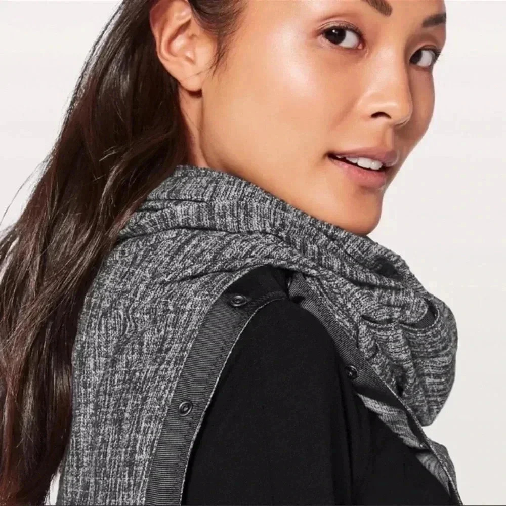 Ivivva‎ By Lululemon Village Chill Scarf - Picture 2 of 8